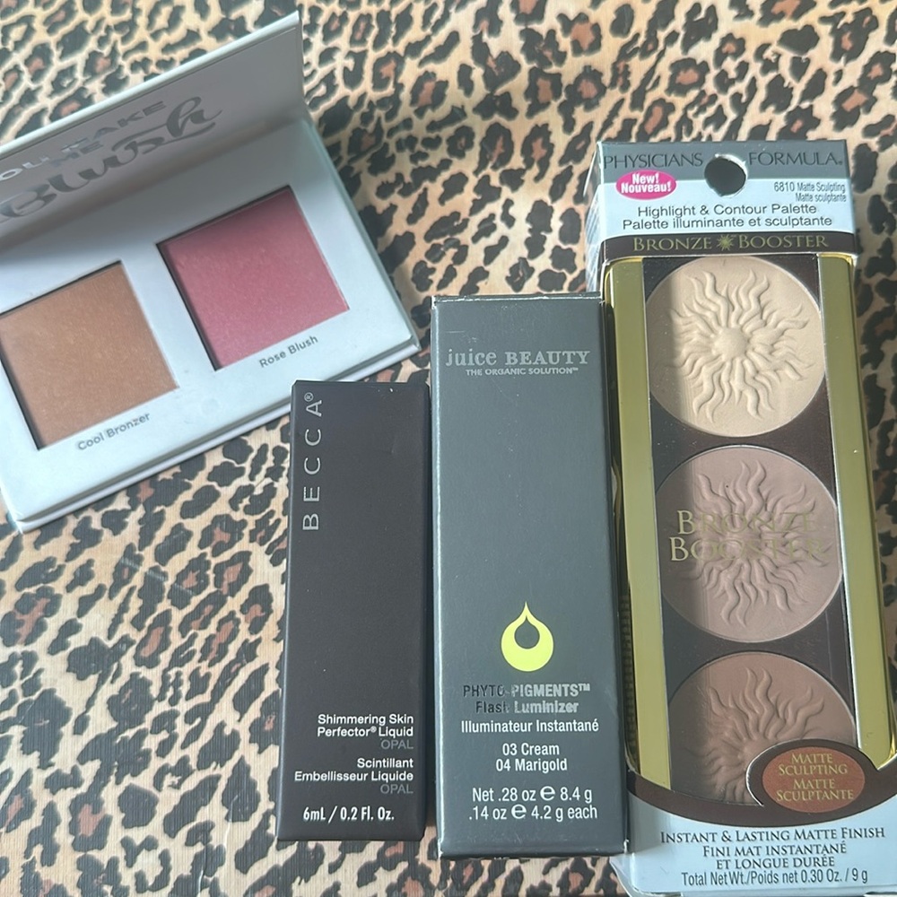 Highlighter and bronzer set